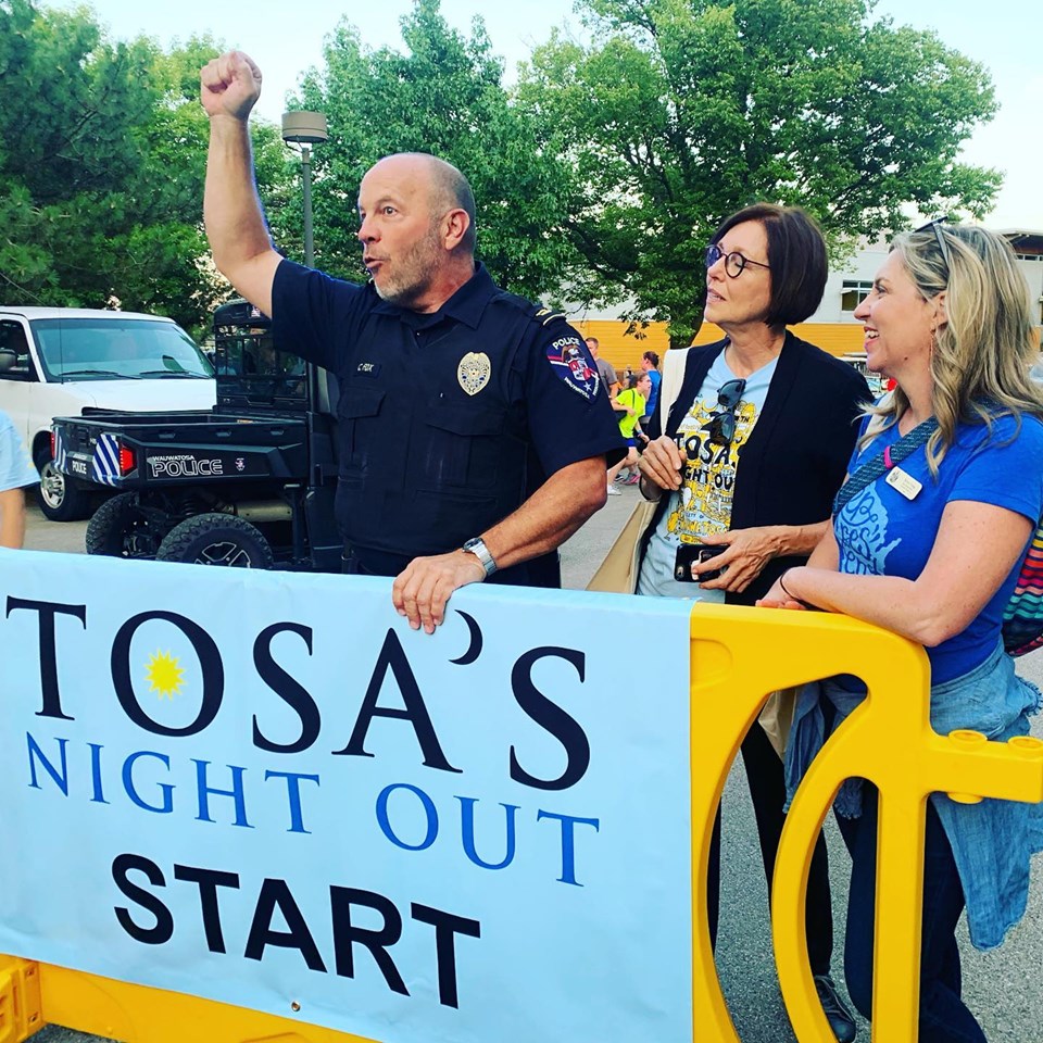 Tosa Night Out at Zoo 7-31-19.jpg