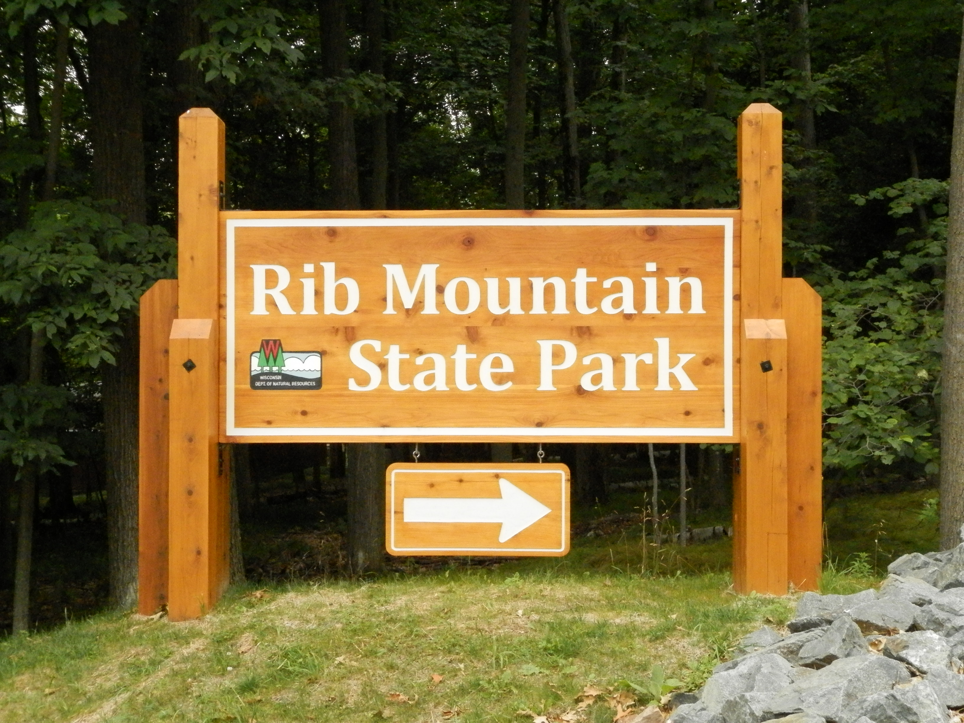 Rib_Mt_State_Park_entrance.jpg