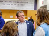 Sen. Spreitzer speaks with constituents at UW-Whitewater. 